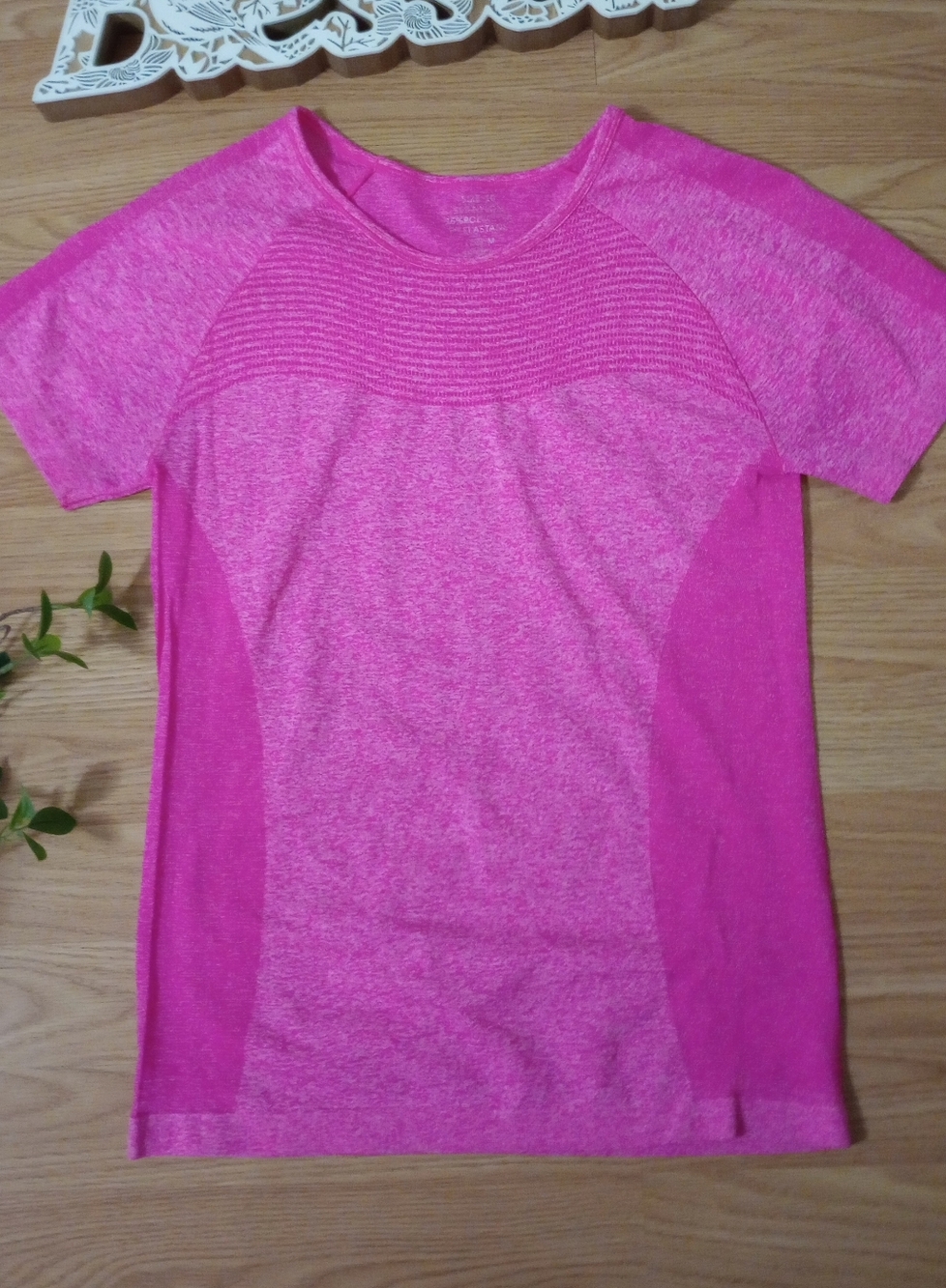 Women's Active Tee Size 10/Medium